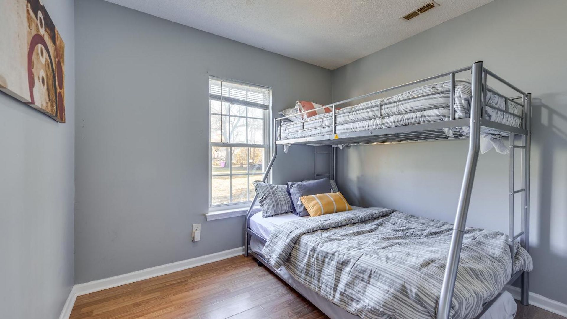 Uptown Townhome W/ Patio & Yard! Holiday home Charlotte