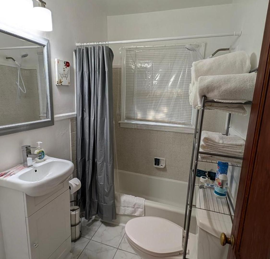 Plaid Pad - Stylish Retreat 12 Min To Airport & Downtown *