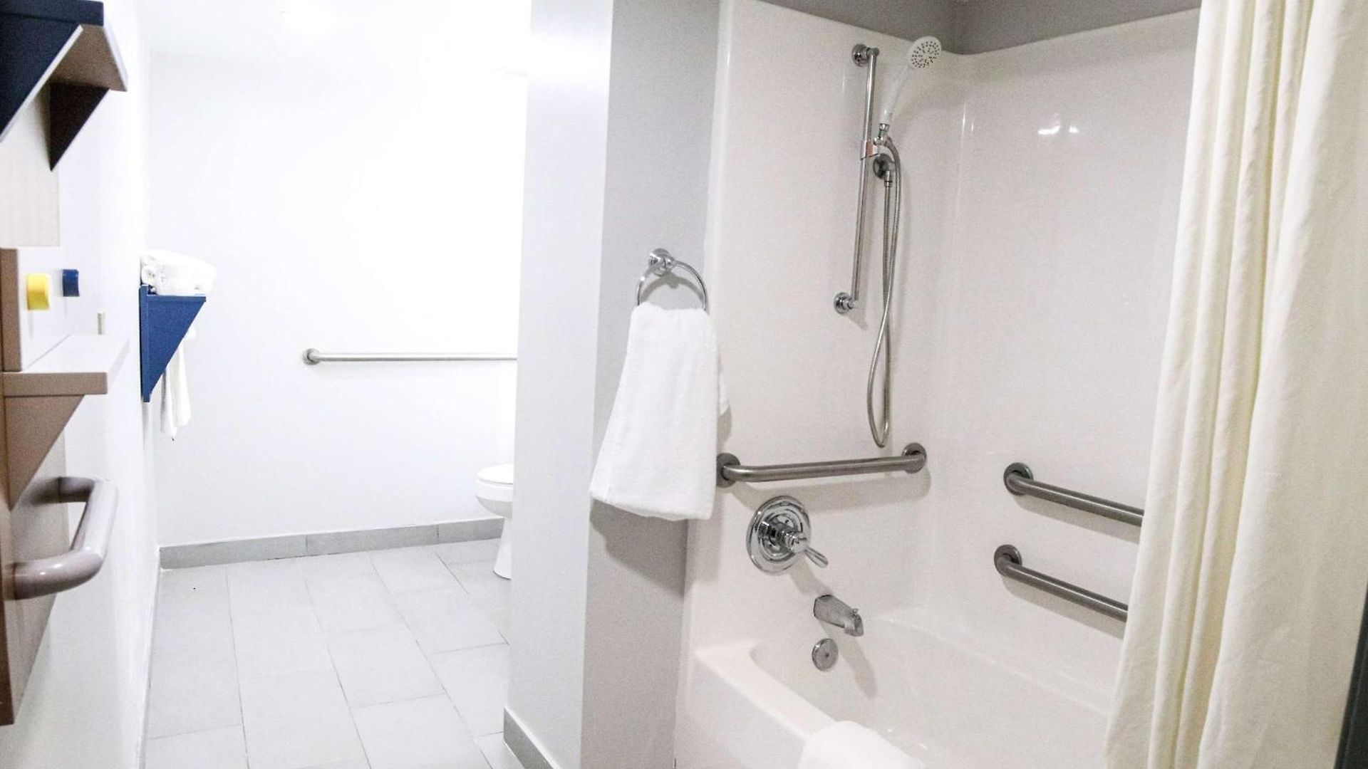 Hotel Microtel & By Wyndham Charlotte/northlake