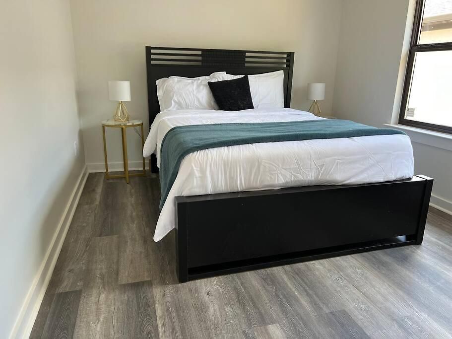 Vacation In Clt King And 3q Holiday home Charlotte