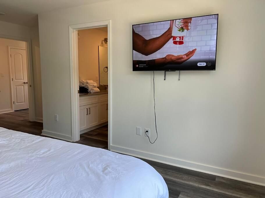 Vacation In Clt King And 3q Holiday home Charlotte