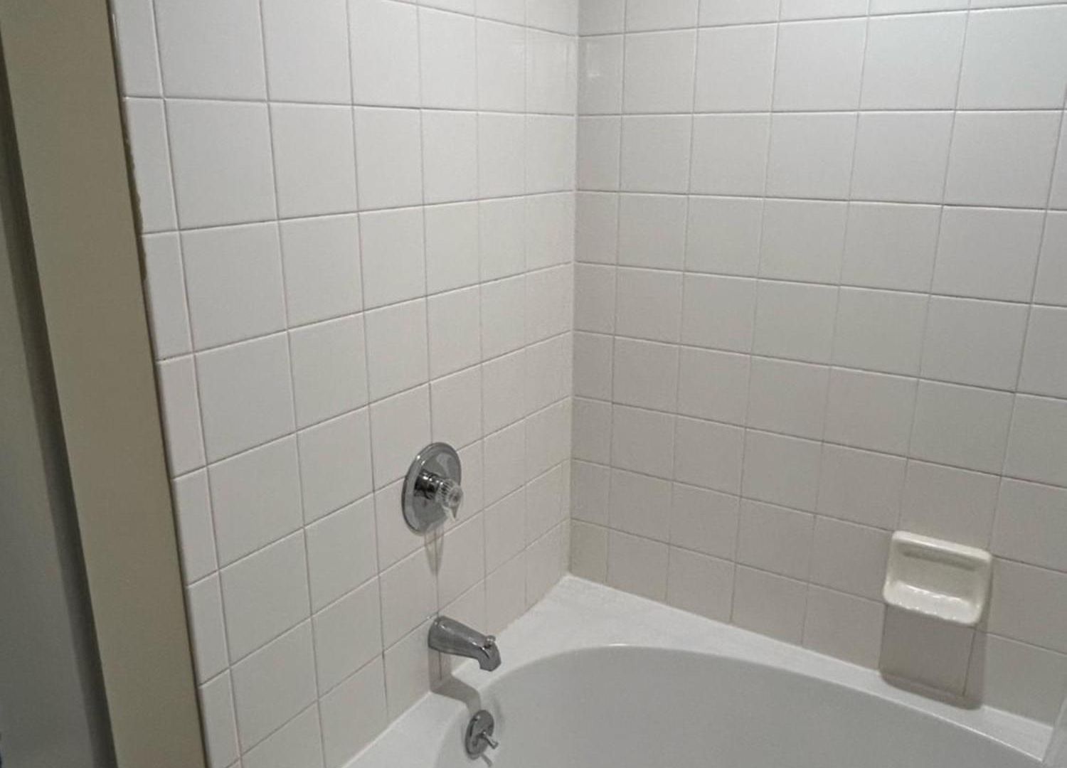 Spacious 2 Bedroom 2 Bathroom With Balcony In Uptown Charlotte! Views & Free Parking! * Charlotte