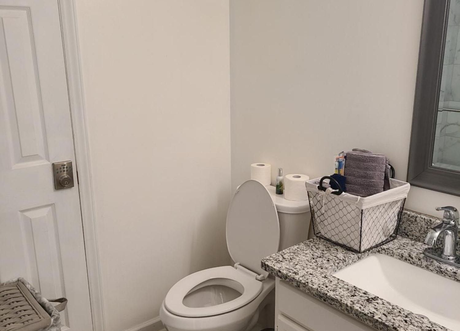Homestay Staycation Serenity Charlotte