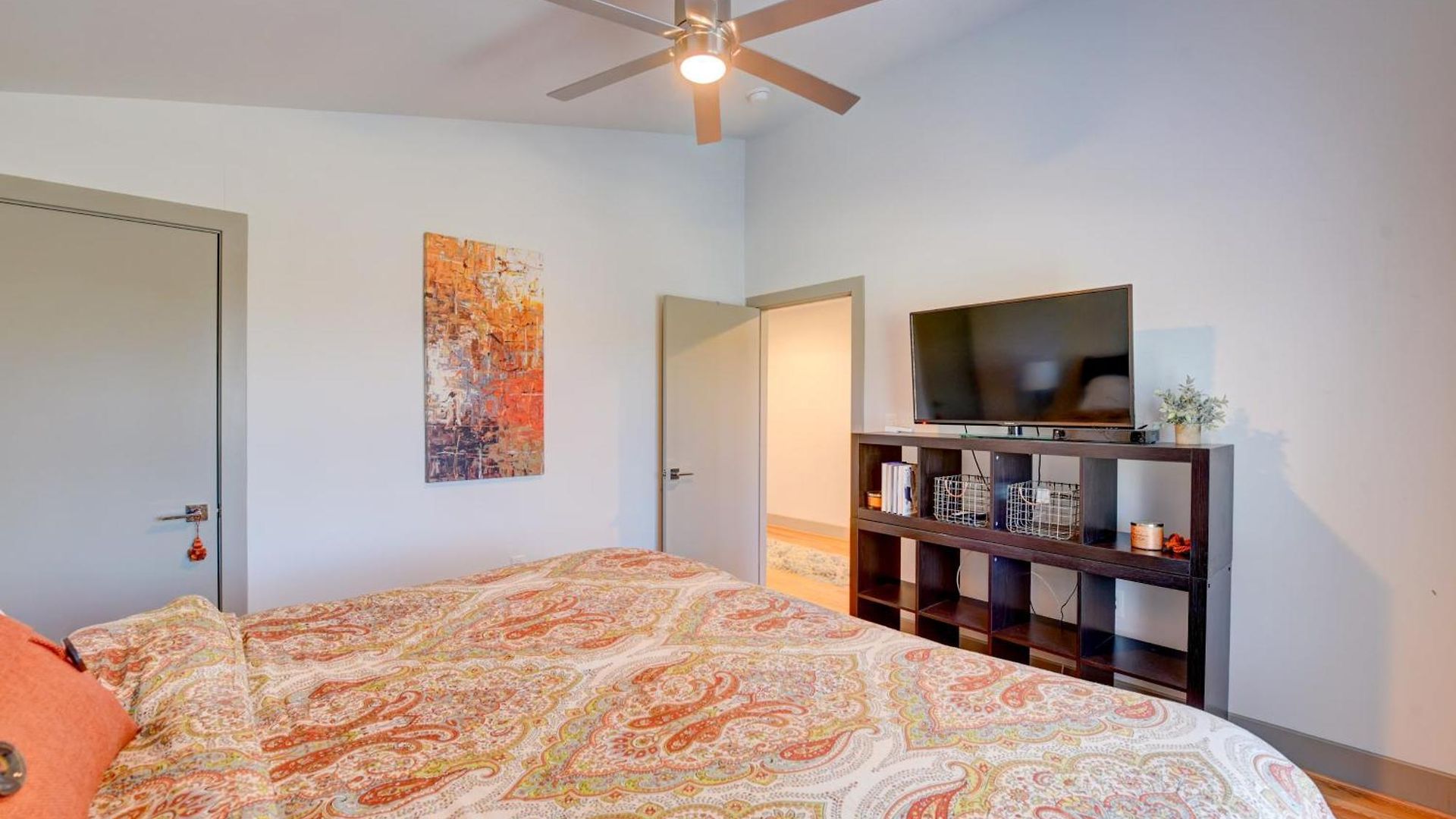 Modern With Yard 3 Mi To Uptown Charlotte! Holiday home *