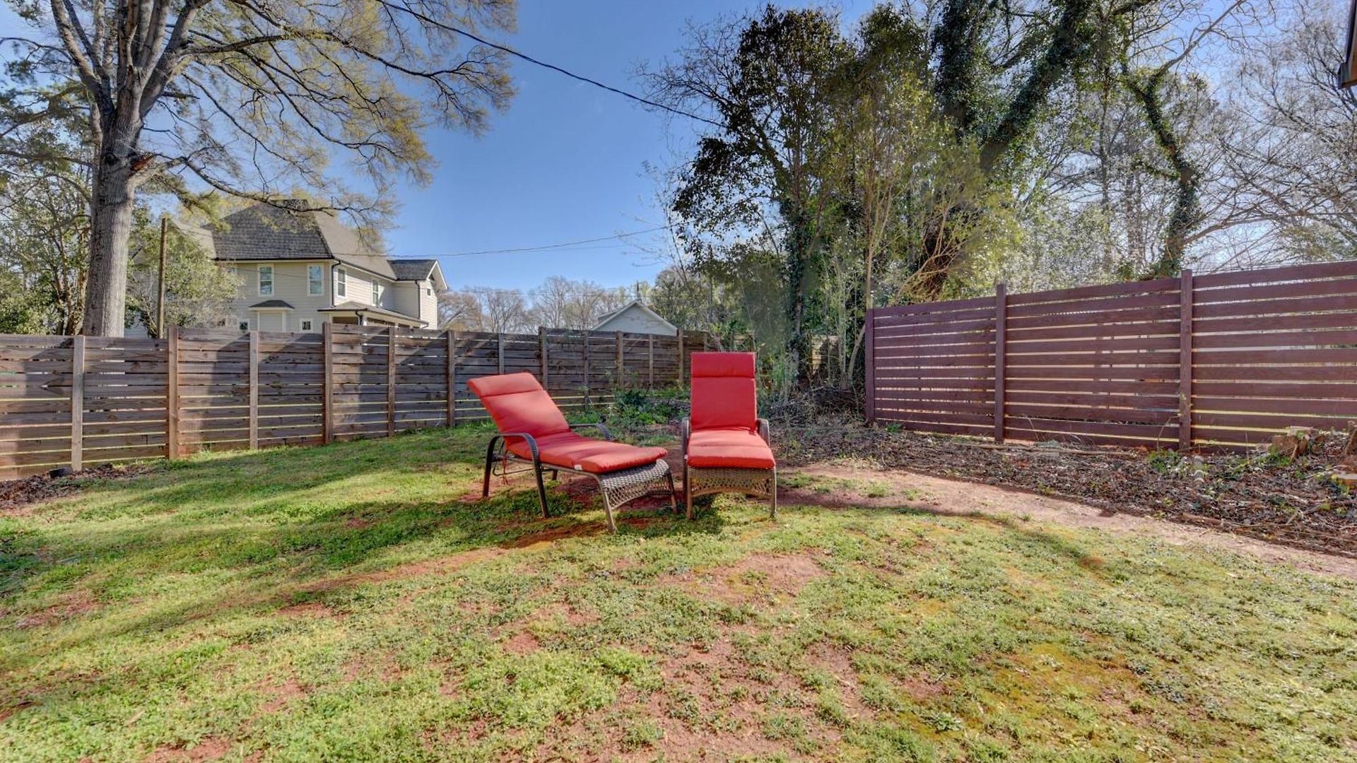 Holiday home Modern With Yard 3 Mi To Uptown Charlotte! Charlotte