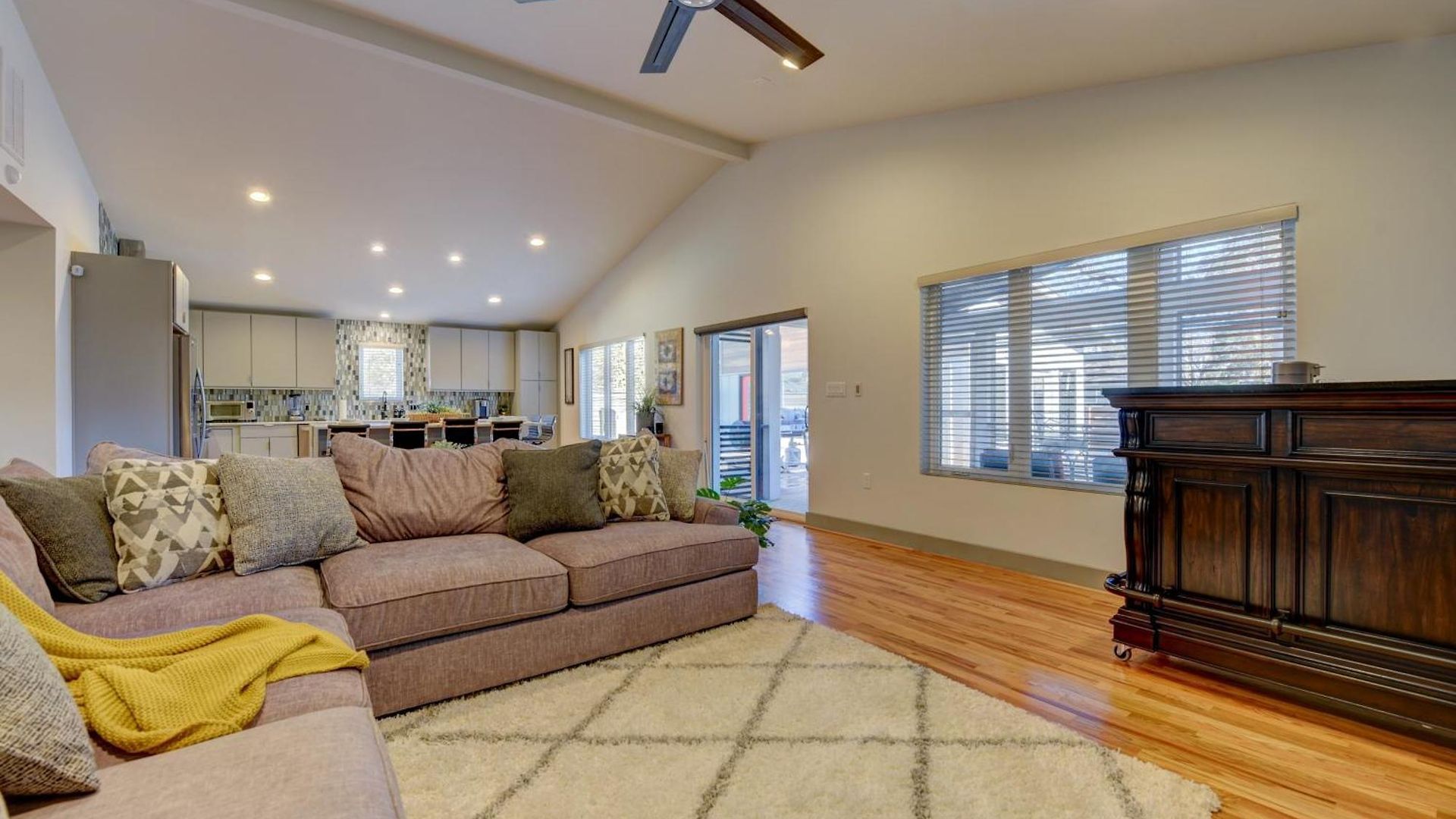 Modern With Yard 3 Mi To Uptown Charlotte! Holiday home Charlotte