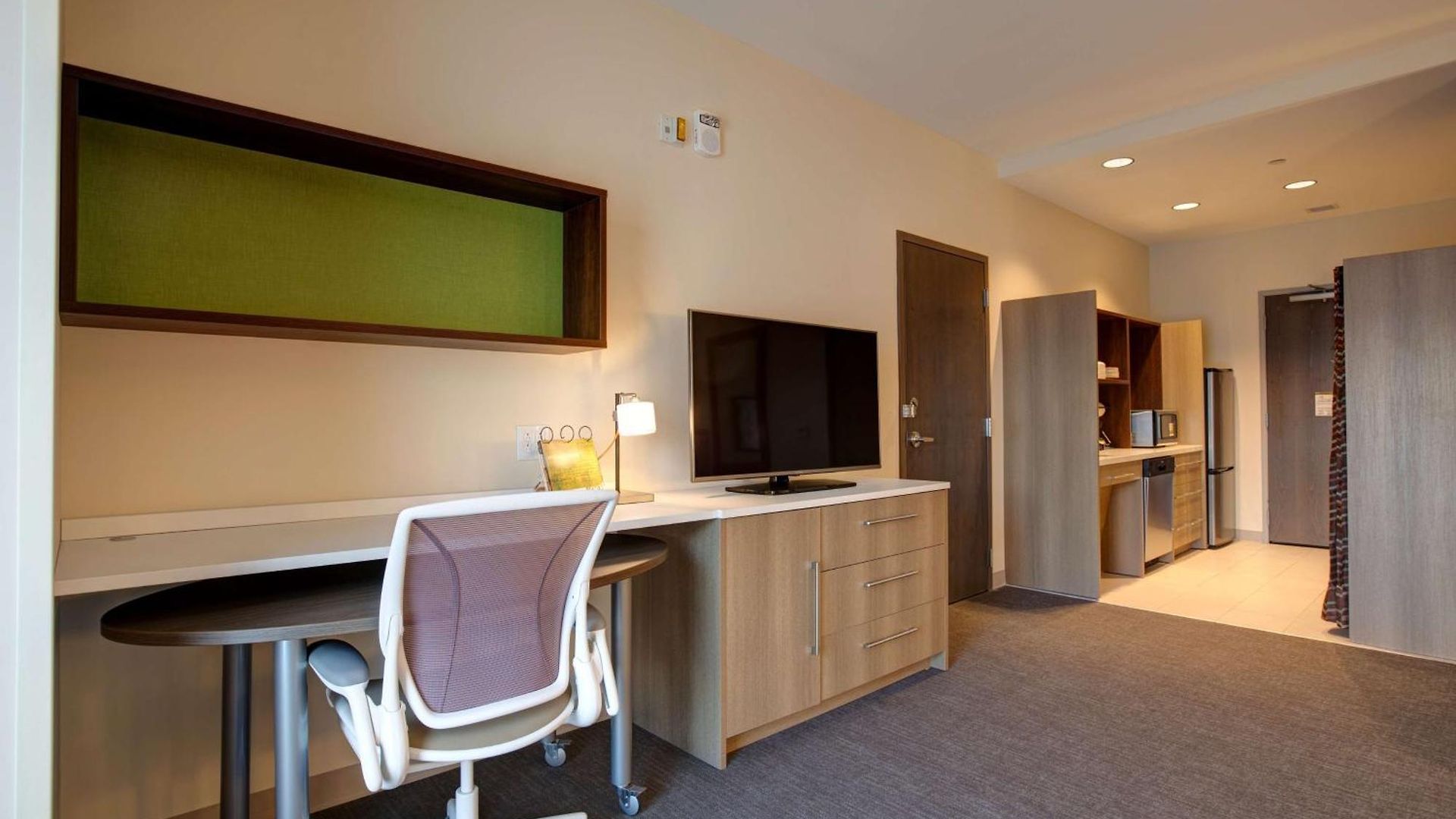 Hotel Home2 By Hilton Uptown 3*