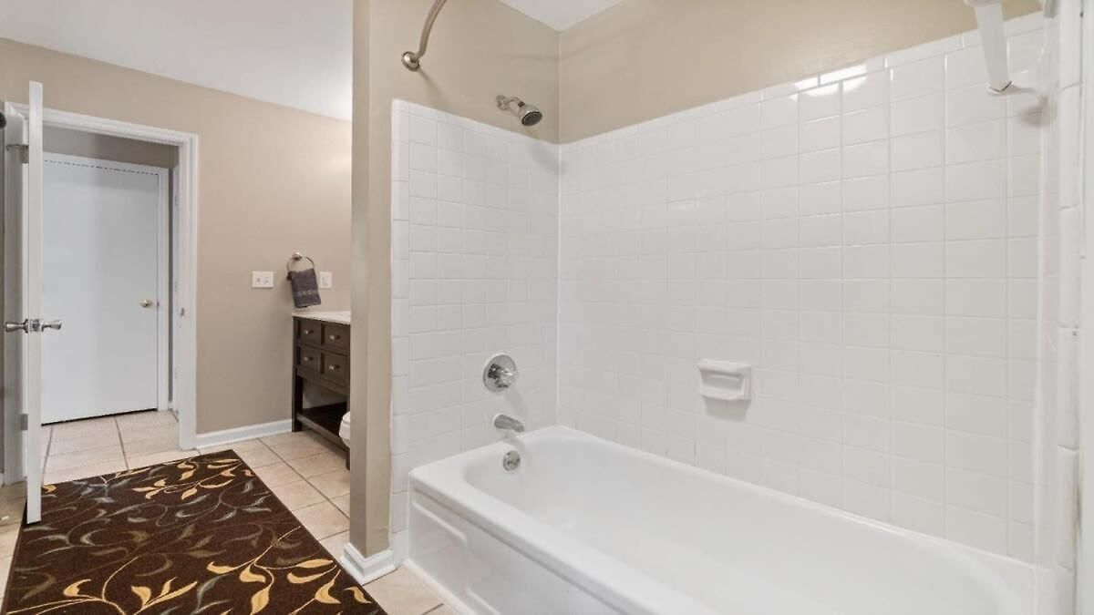 Gorgeous 2 Bedroom Near Carowinds - Patio - Pool Holiday home *