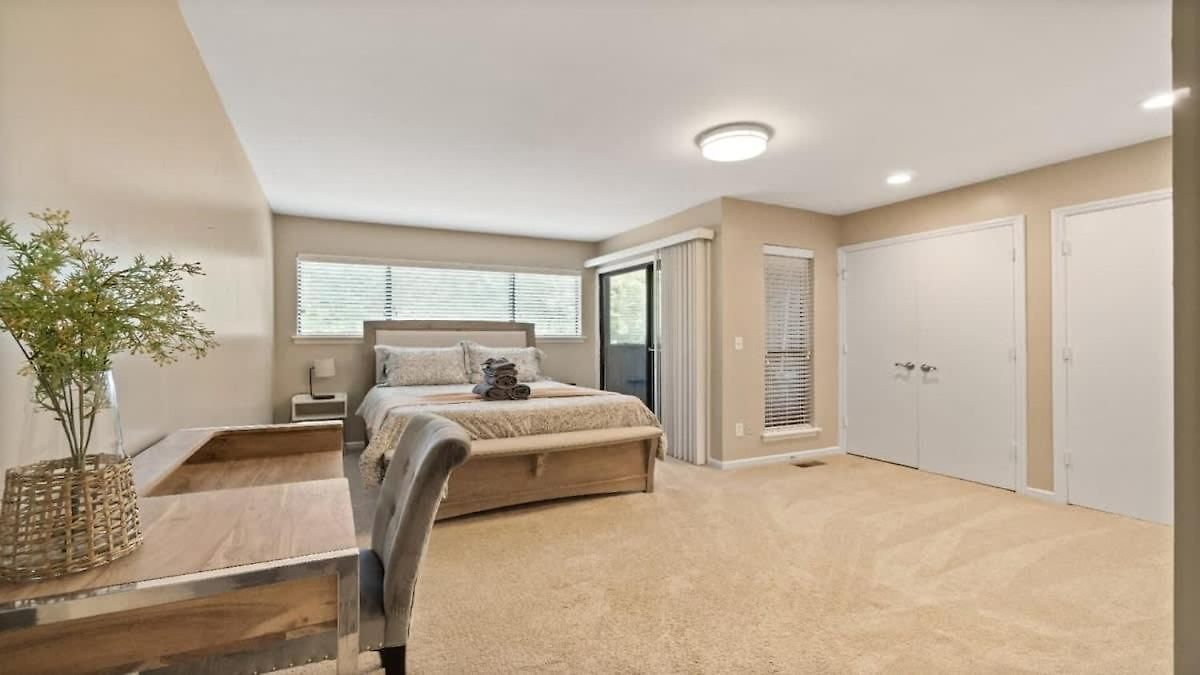 Gorgeous 2 Bedroom Near Carowinds - Patio - Pool Holiday home