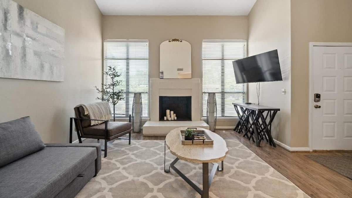 Gorgeous 2 Bedroom Near Carowinds - Patio - Pool *