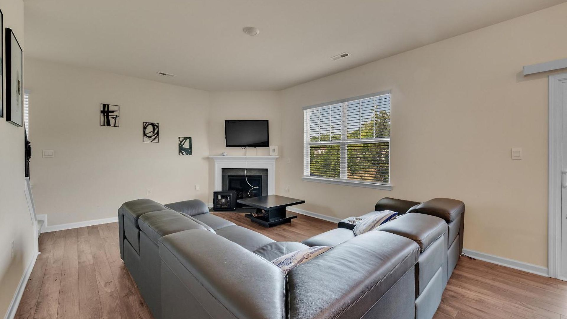 Beautifull House Near Airport Holiday home *