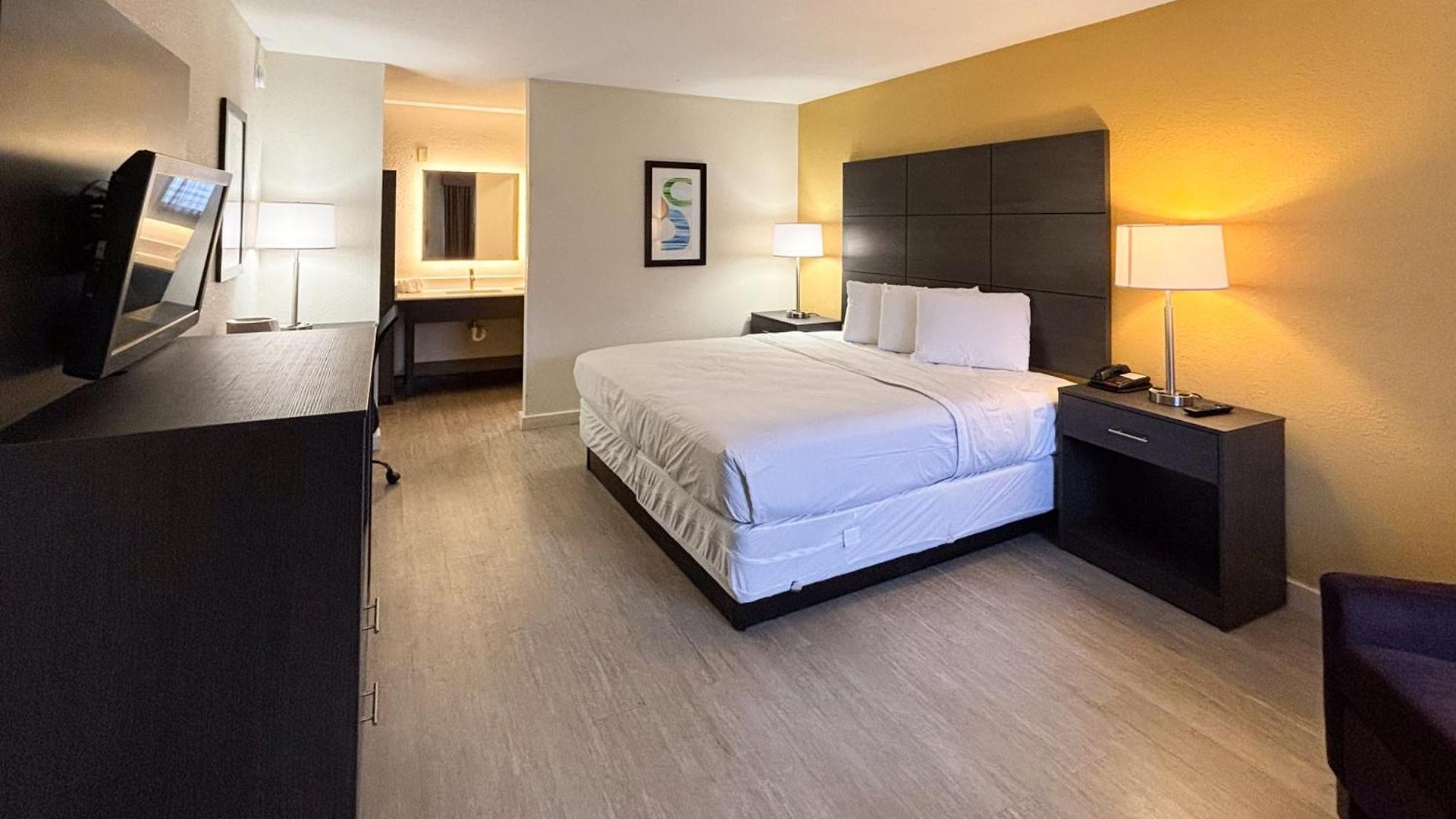 Hotel 6 Charlotte, Nc Northlake 4*