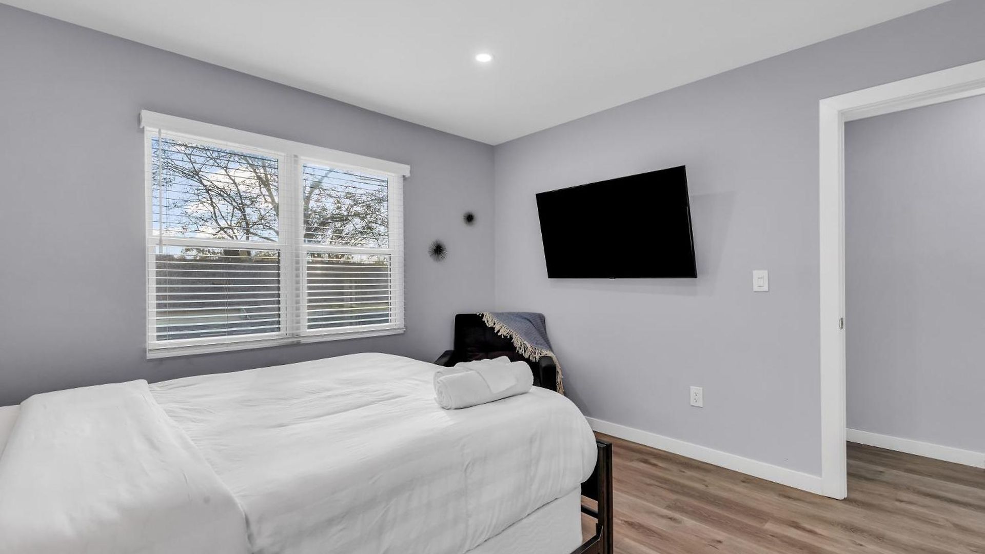 Spacious 4br