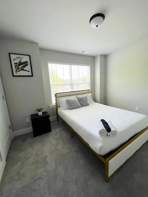 Brand New Build 10 Min- Uptown *