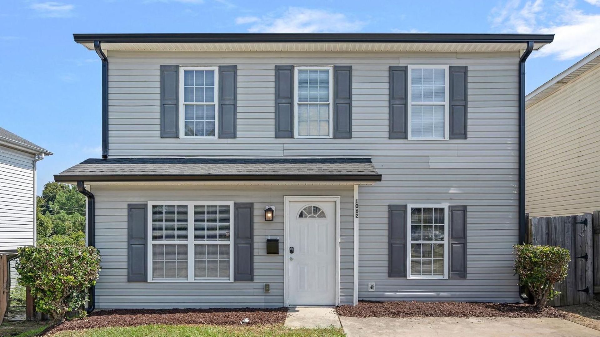 Cozy 4br Near Uptown -king Bed- Jacuzzi Holiday home