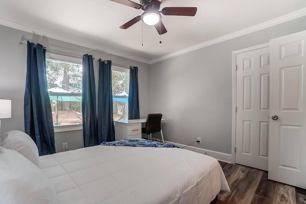 3br Getaway, Hot Tub & Mini Golf Fun * Charlotte