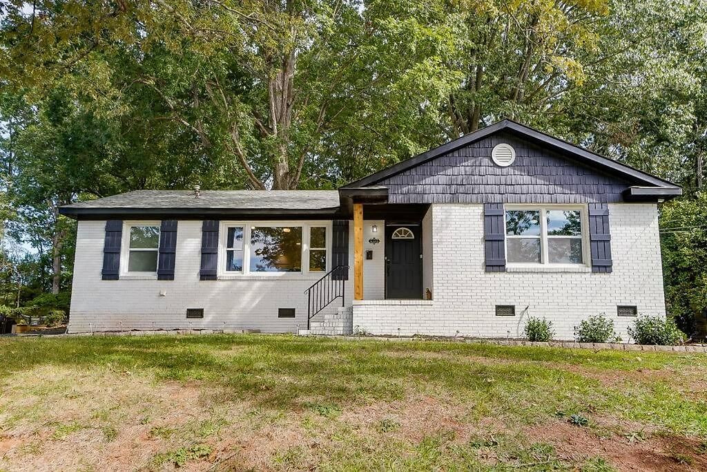 3br Getaway, Hot Tub & Mini Golf Fun Charlotte