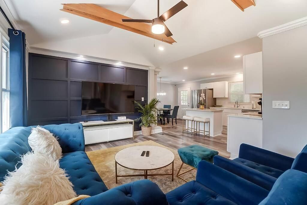 3br Getaway, Hot Tub & Mini Golf Fun Charlotte