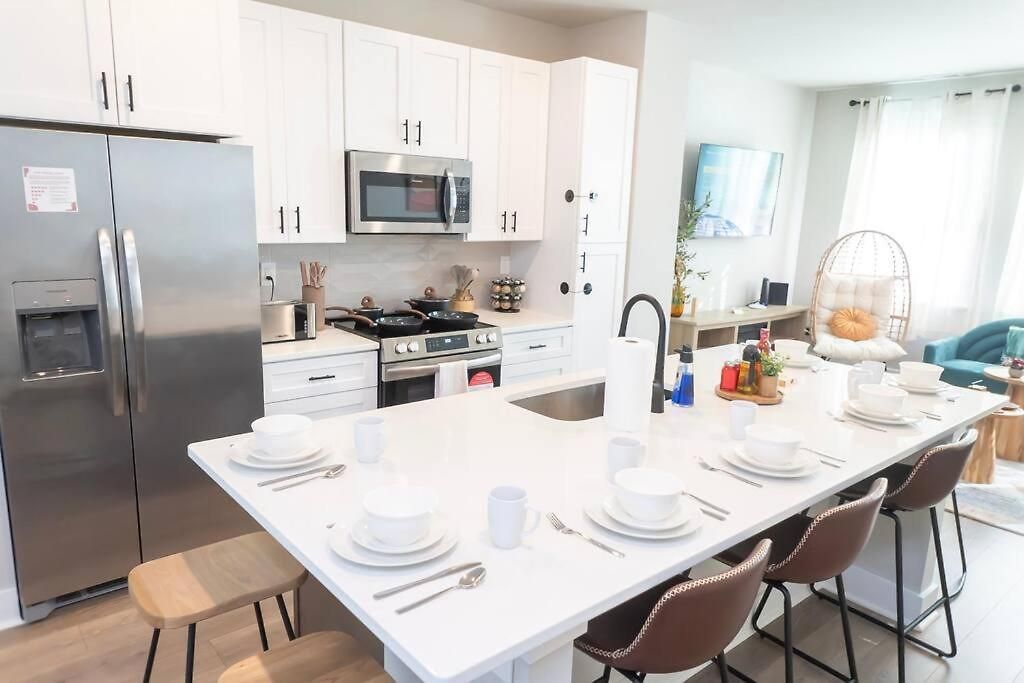 Modern Chic In Trendy Noda Midwood Districts Holiday home