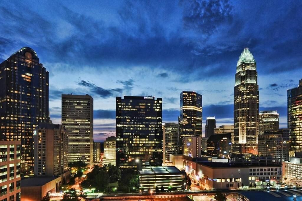 Apartment 1 Bedroom Townhouse In Uptown Charlotte