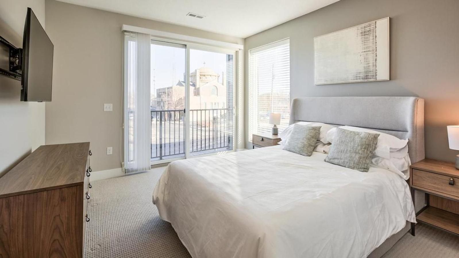 Landing At Abberly Liberty Crossing - 1 Bedroom In Henderson Circle Apartment Charlotte