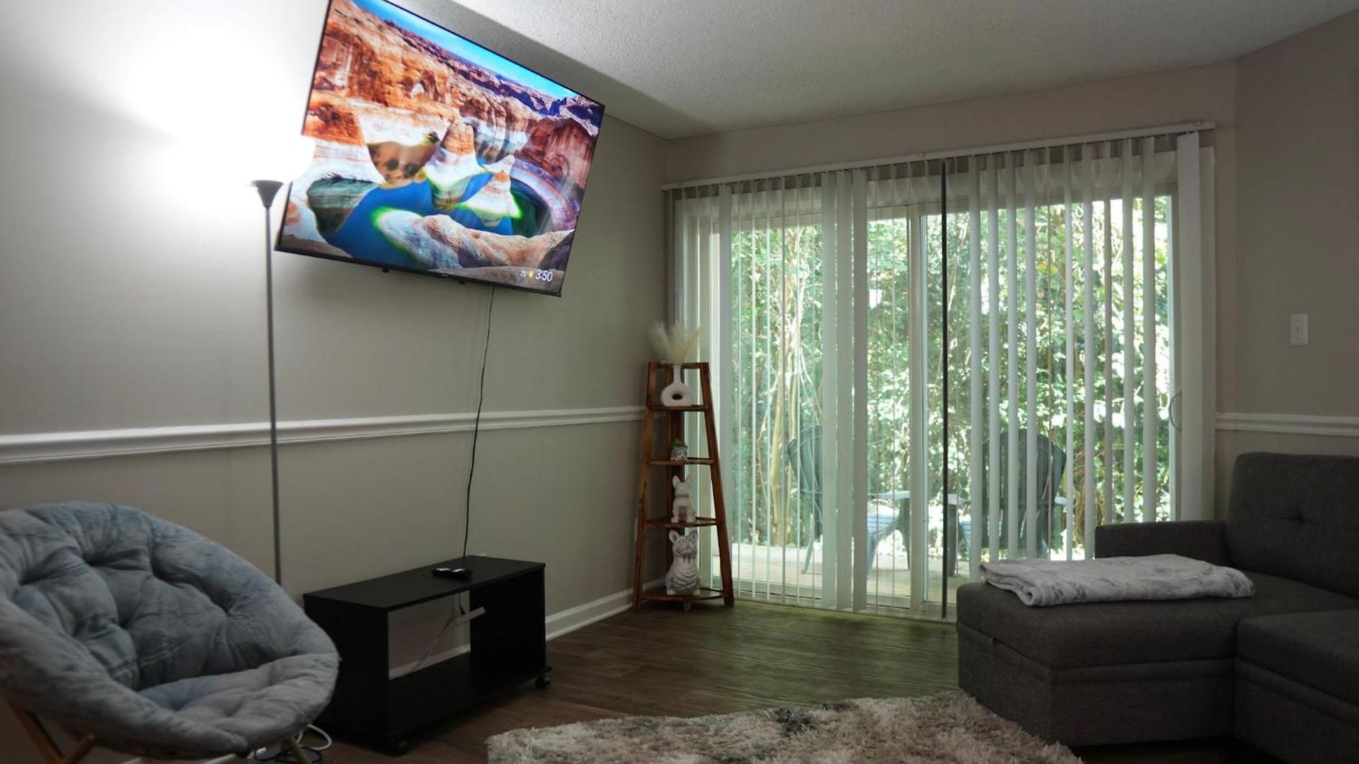 Luxury & Convenience In South End Apartment