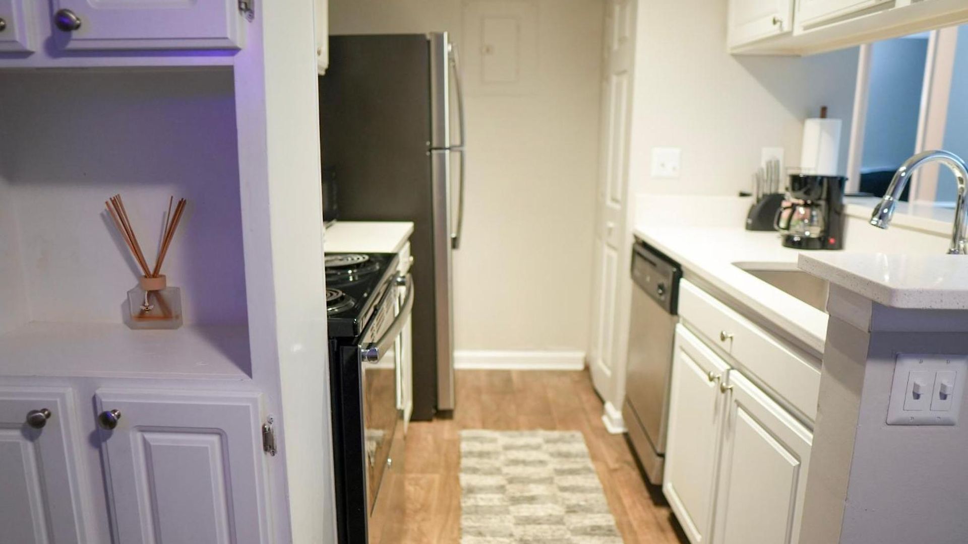 Apartment Luxury & Convenience In South End *