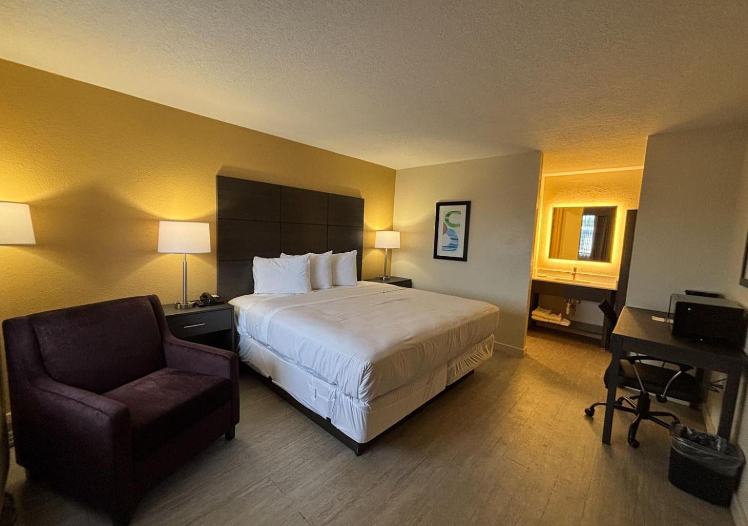 6 Charlotte, Nc Northlake 4* Charlotte