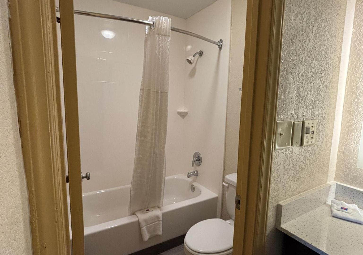 6 Charlotte, Nc Northlake 4* Charlotte