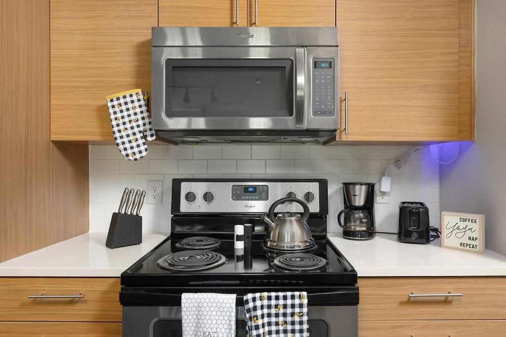 2ba/2br Uptown Loft 5 Mins To Panthers Stadium_319 *