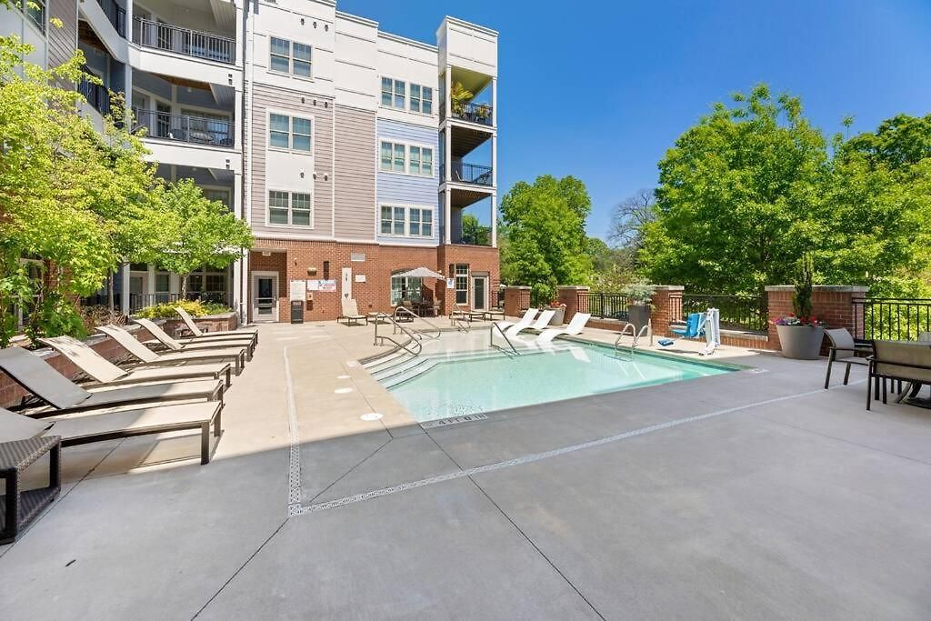 2ba/2br Uptown Loft 5 Mins To Panthers Stadium_319 *