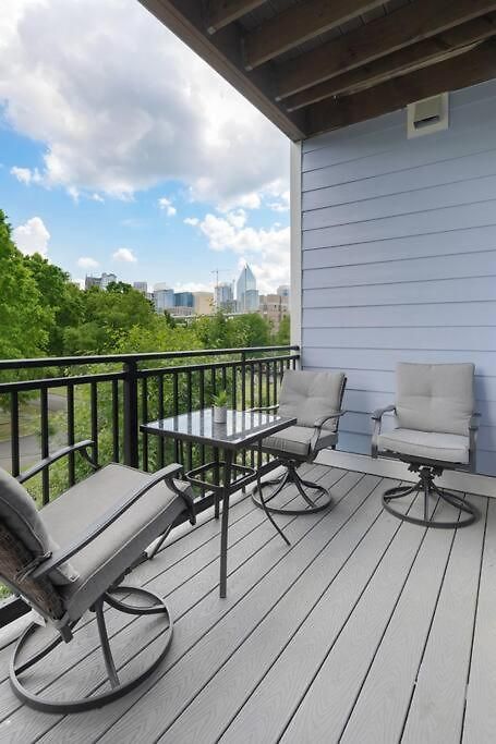 2ba/2br Uptown Loft 5 Mins To Panthers Stadium_319 Apartment
