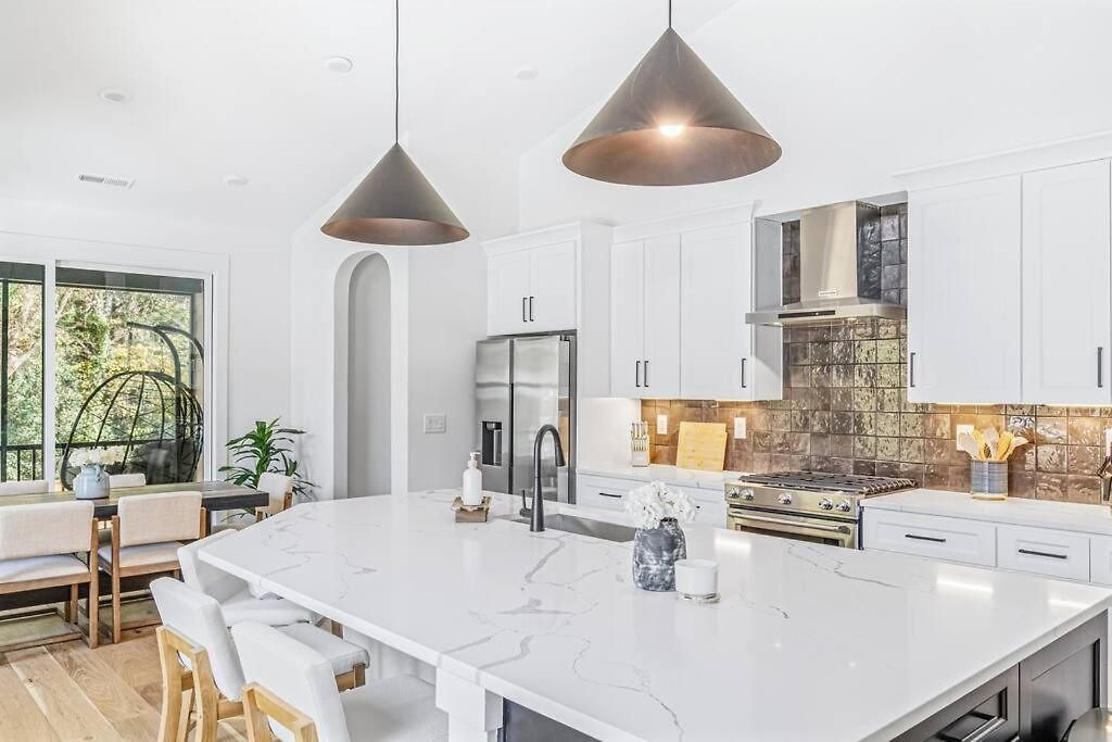 Holiday home Modern 4br Uptown Oasis!