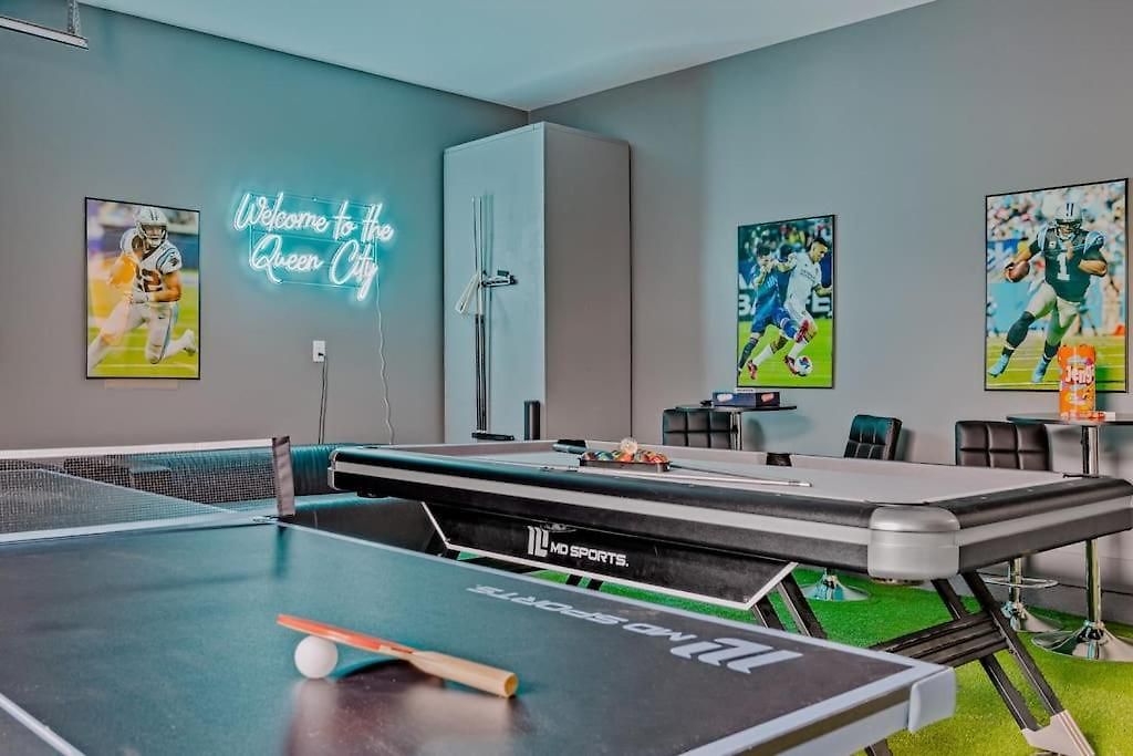 Holiday home Modern 4br Retreat In Uptown! *