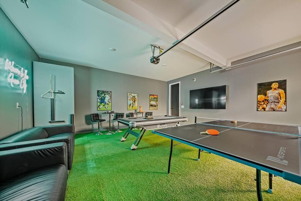 Modern 4br Retreat In Uptown! Holiday home *
