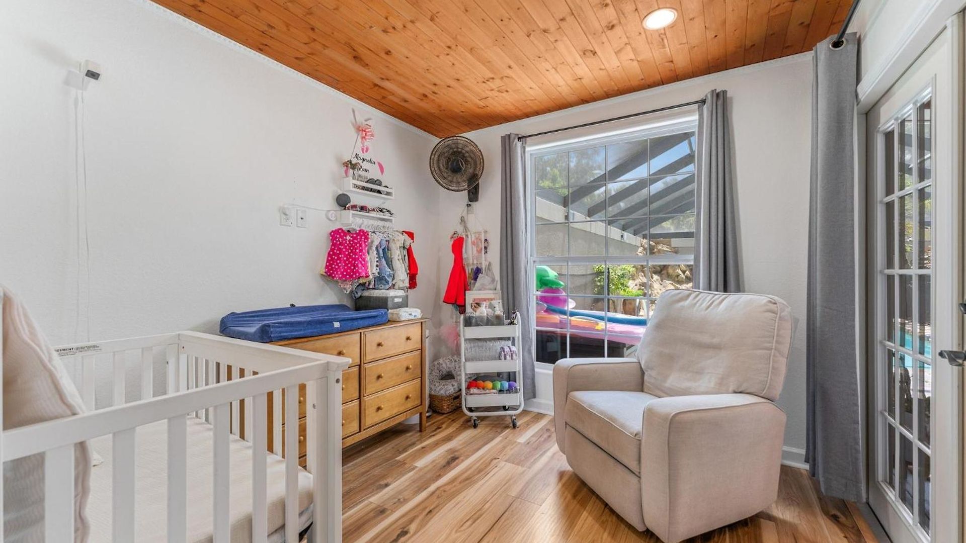 Apartment 2 Bed Sleeps 4 With Free Parking *