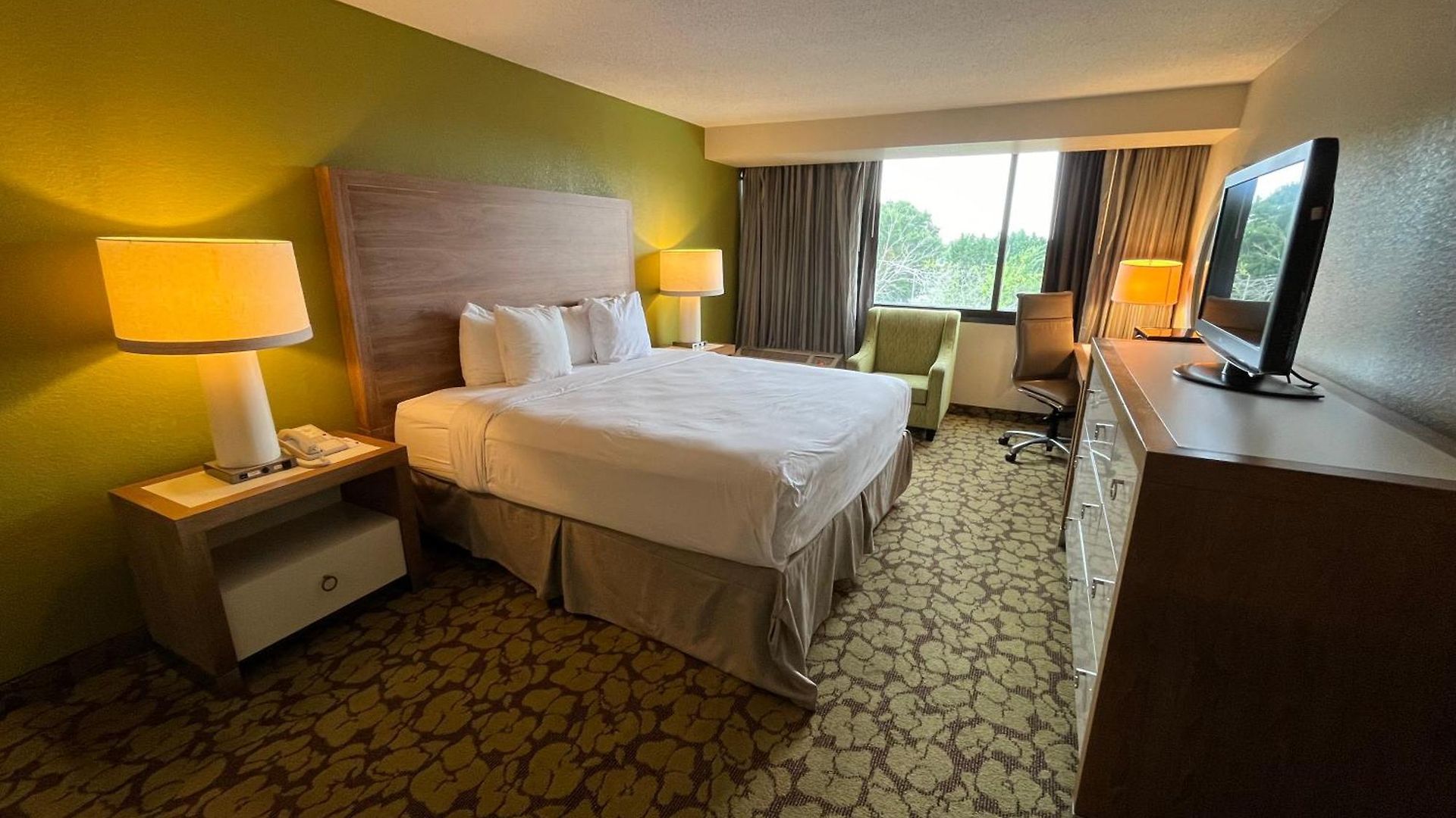 Ramada Plaza By Wyndham South End Airport