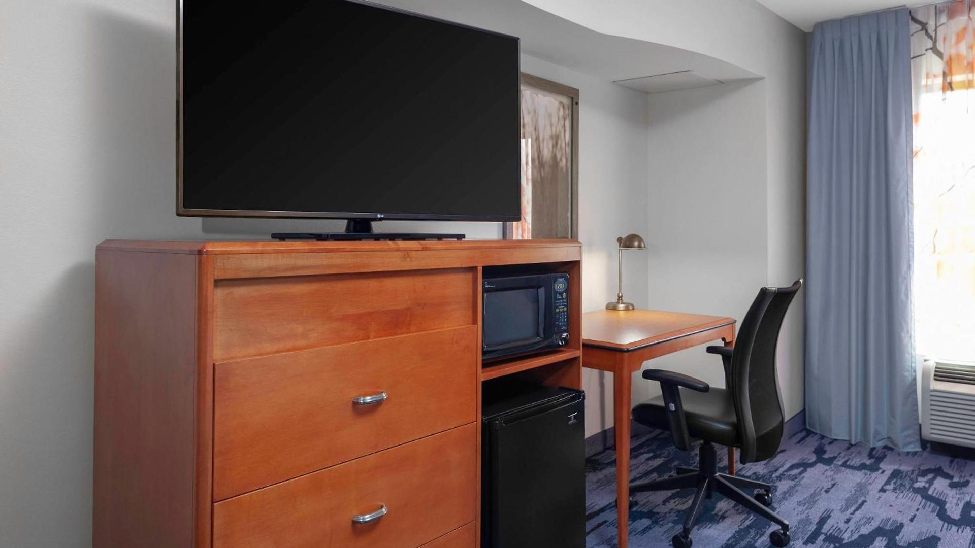 Hotel Fairfield & By Marriott Matthews 3*