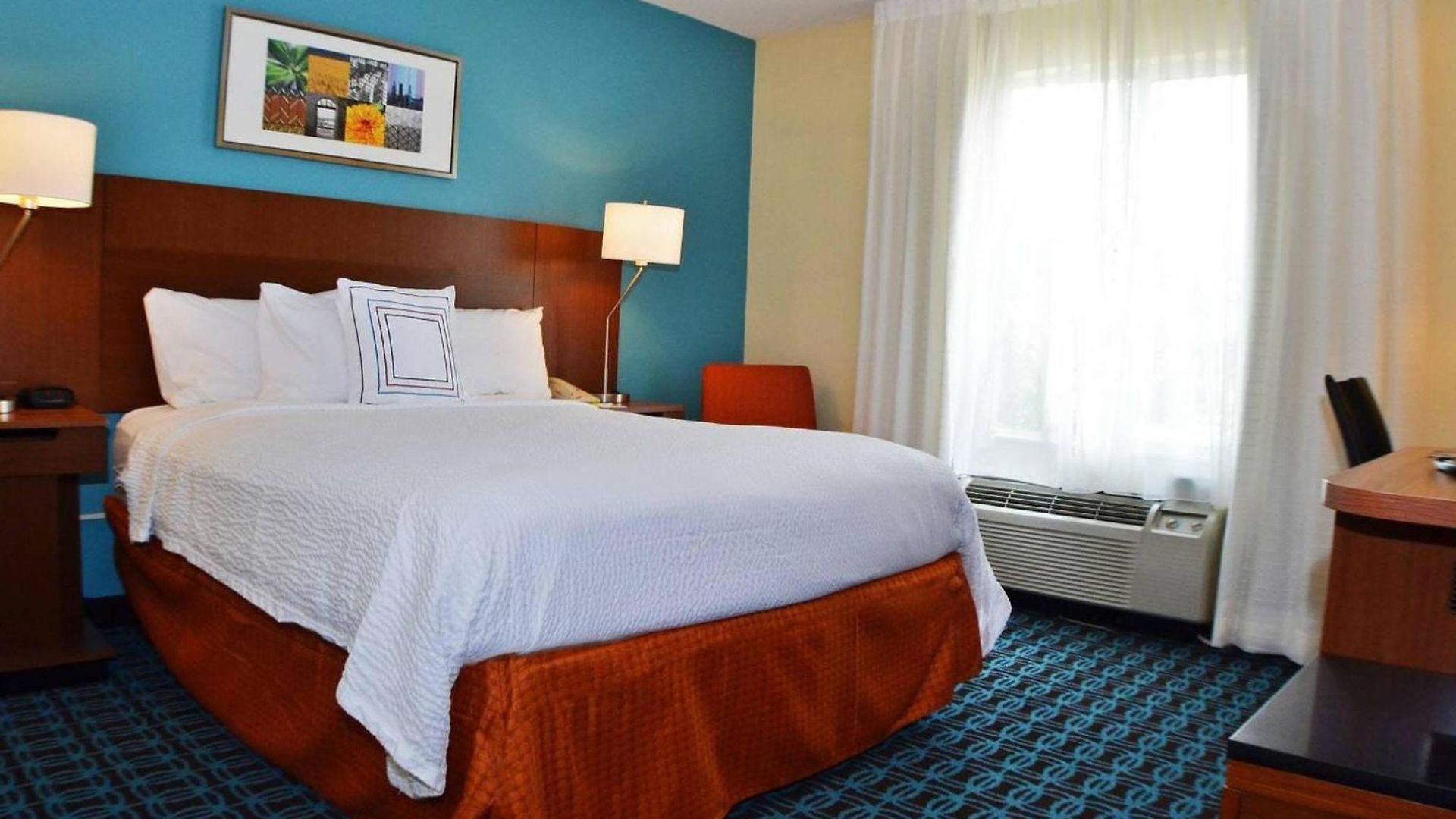Fairfield Northlake Hotel