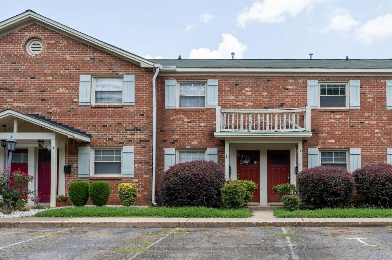 Magnificent 2 Bedrooms And 2 Baths