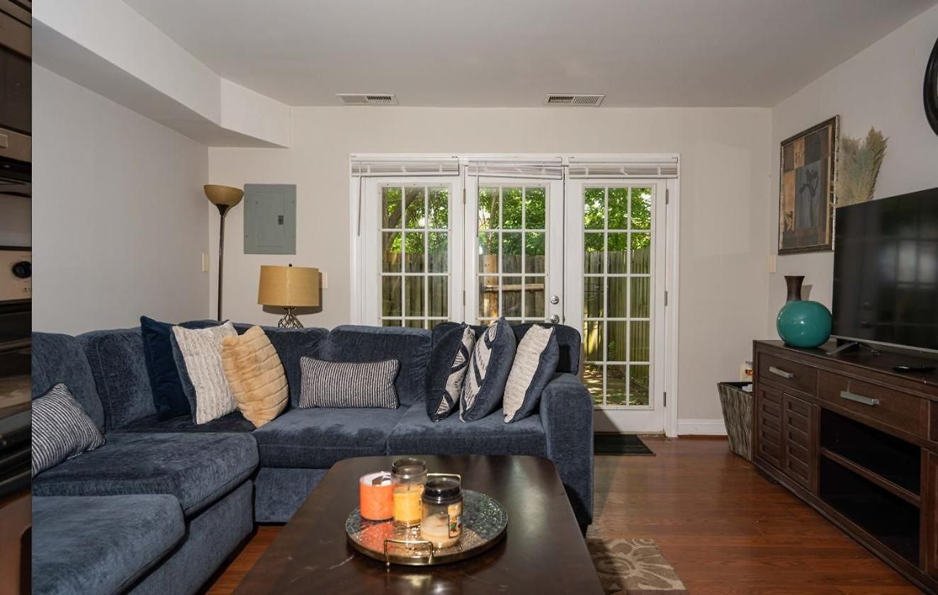 Magnificent 2 Bedrooms And 2 Baths Aparthotel Charlotte