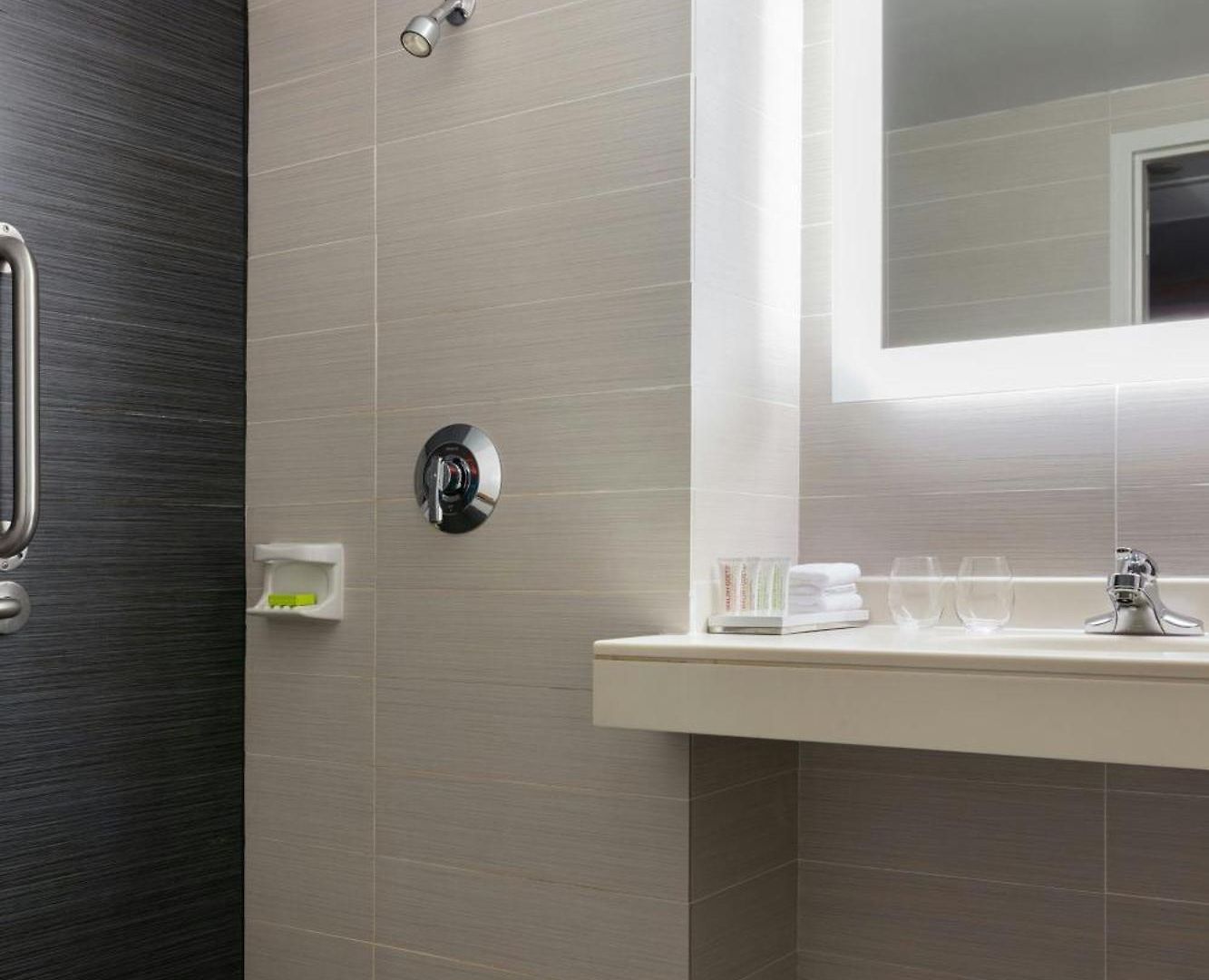 Le Meridien 4* Charlotte