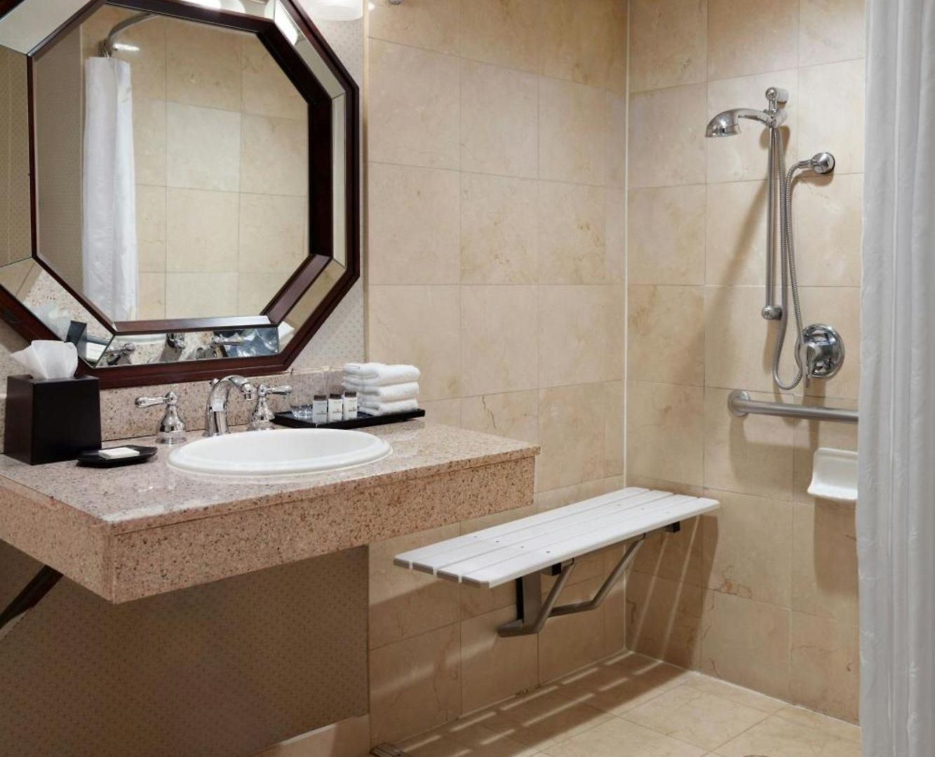 Hotel Sheraton Airport 4*