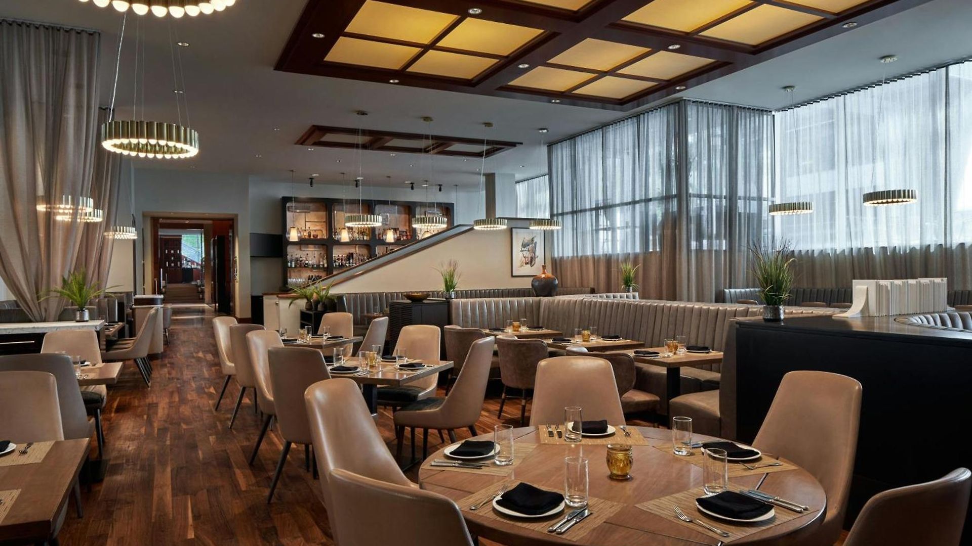 The Ritz-carlton, Hotel