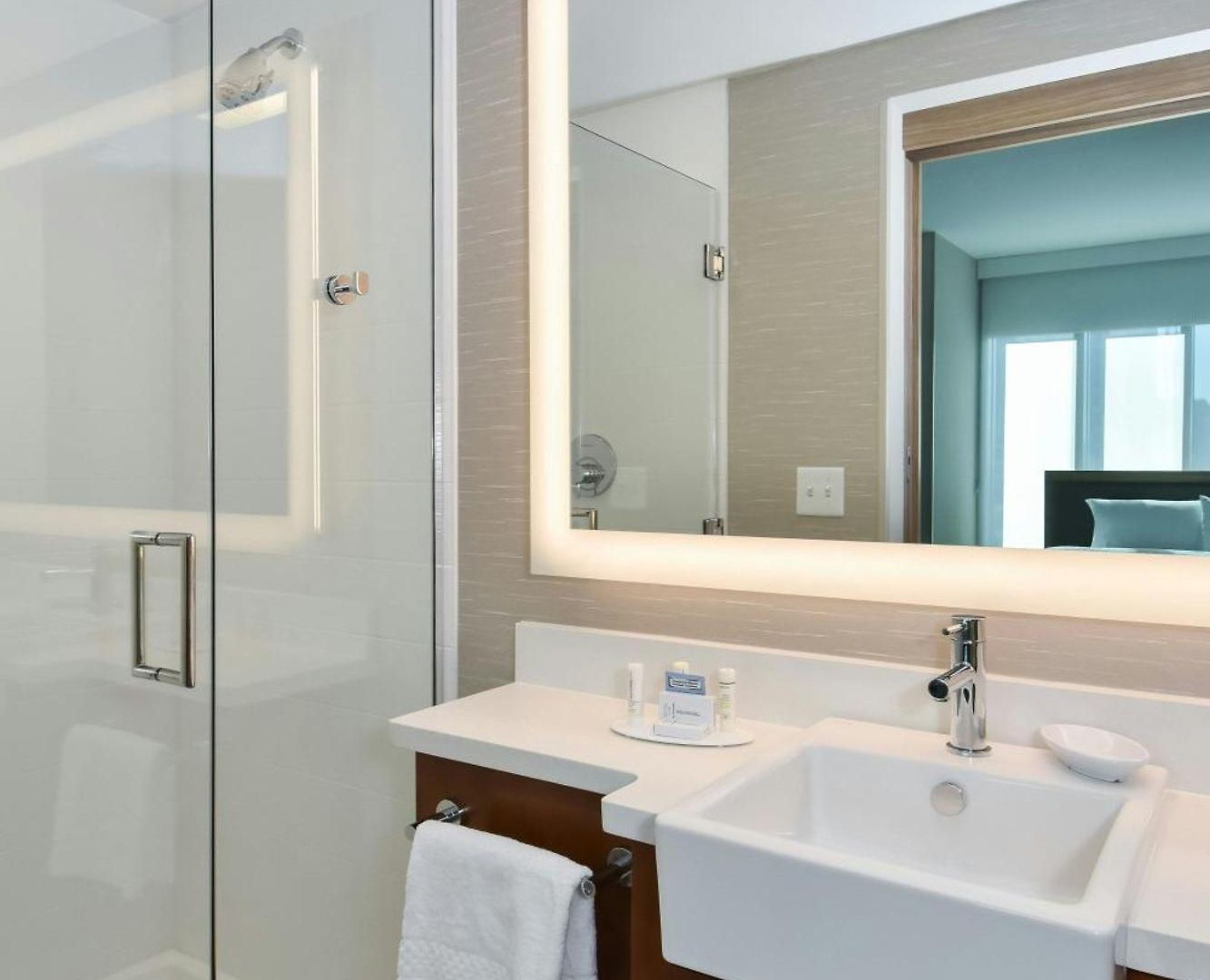 Springhill By Marriott Center Hotel 3*