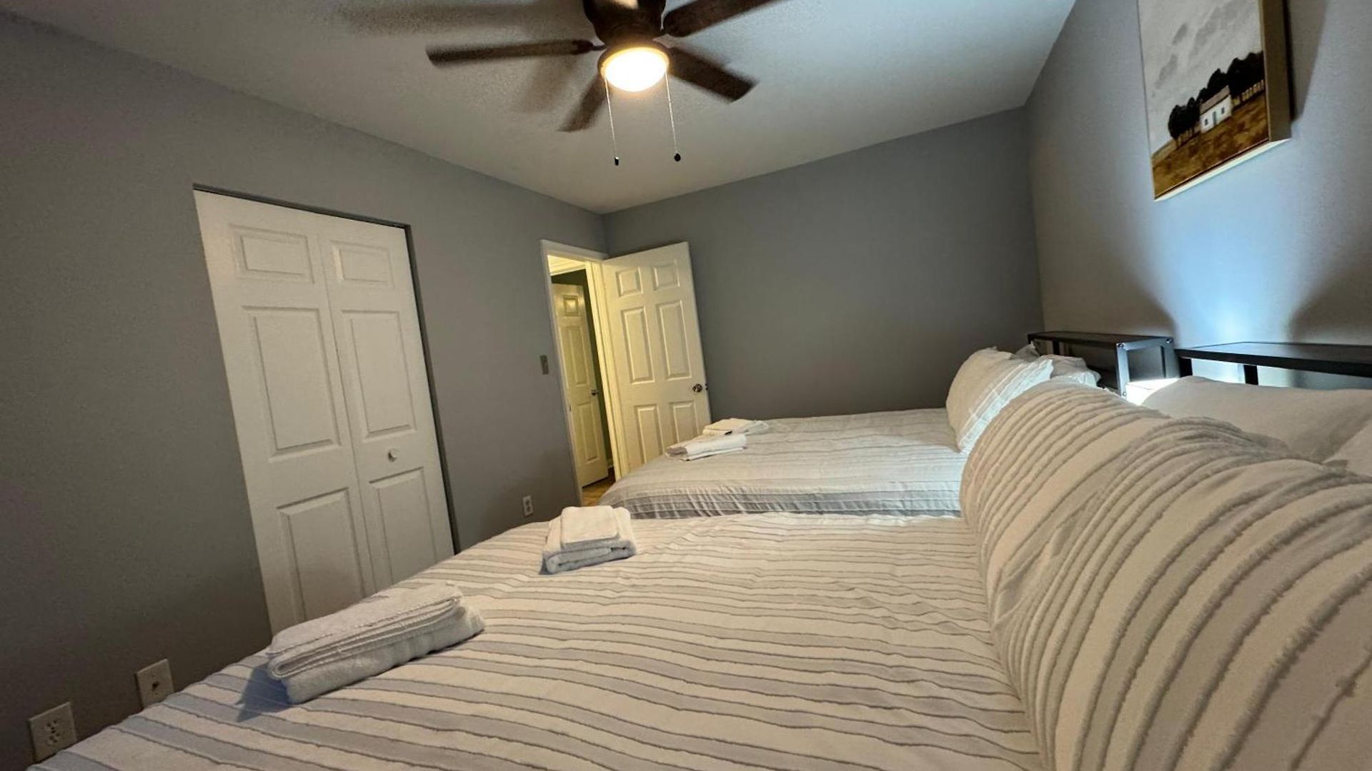 3 Bedroom Townhome Pineville Apartment *