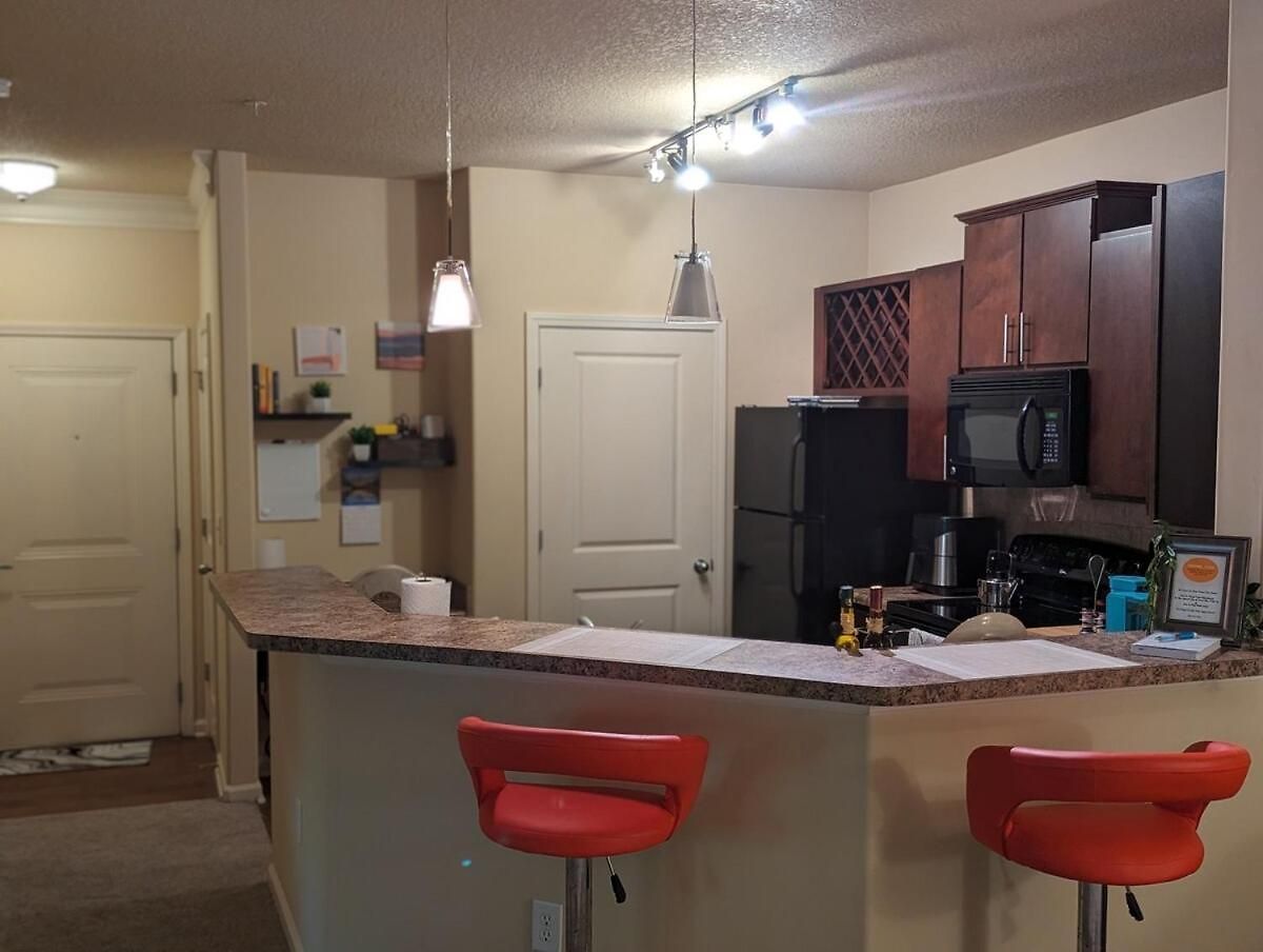 Away From - Book Friday And Saturday Get Sunday Free! Sleeps 7 Immediate Availability! Beautiful Gated Community