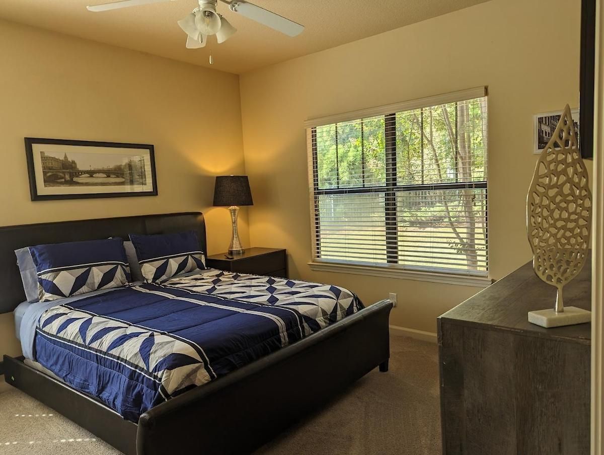 Away From - Book Friday And Saturday Get Sunday Free! Sleeps 7 Immediate Availability! Beautiful Gated Community