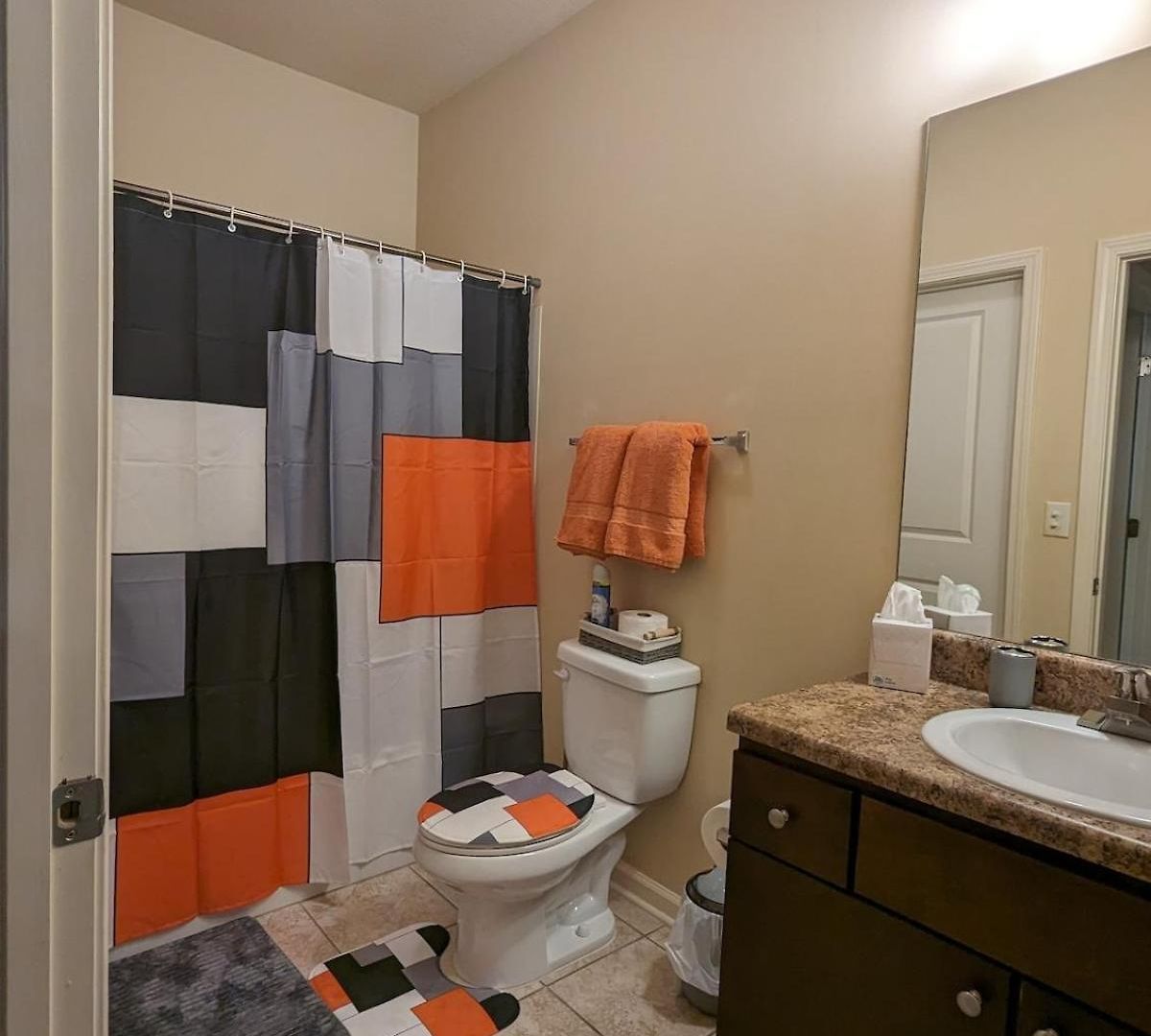 Apartment Away From - Book Friday And Saturday Get Sunday Free! Sleeps 7 Immediate Availability! Beautiful Gated Community
