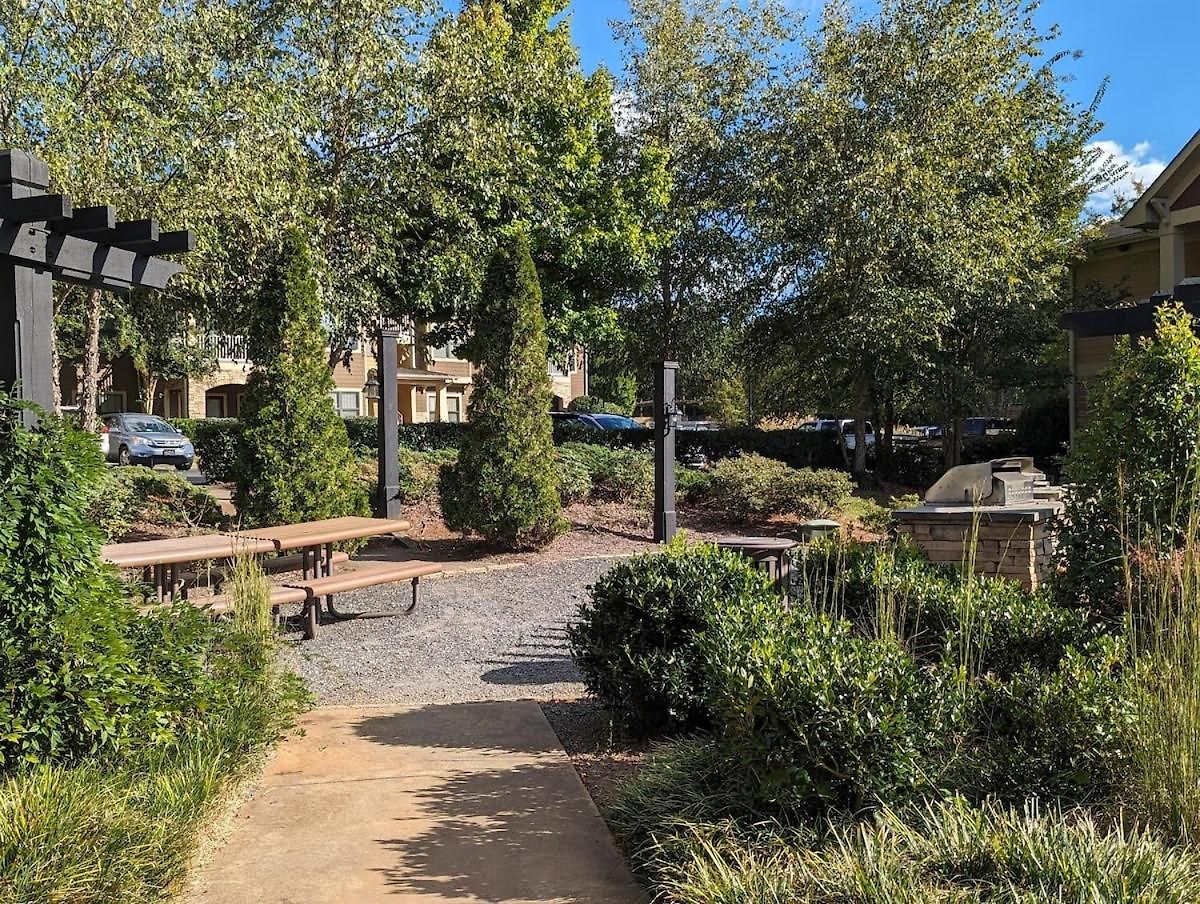 Away From - Book Friday And Saturday Get Sunday Free! Sleeps 7 Immediate Availability! Beautiful Gated Community * Charlotte